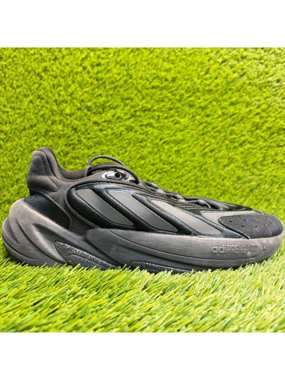 Adidas Ozelia Womens Size 8 Black Carbon Athletic Running Walking Shoes Sneakers